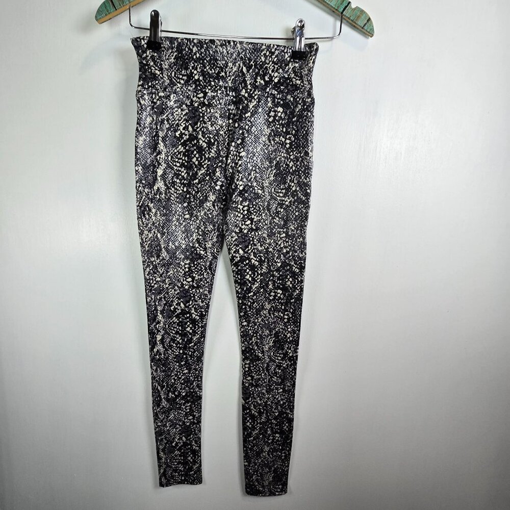 Spanx Faux Leather Snake Shine Leggings, Grey Snake, 20324R, Size Small - Picture 5 of 8